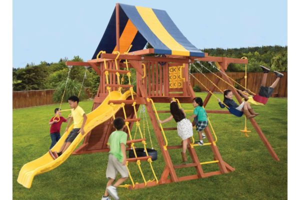 Parrot Island Playcenter with Multi-Colored Roof